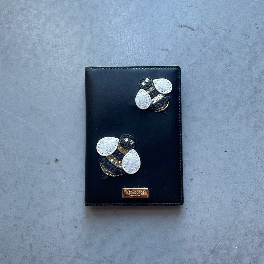 Kate Spade Bumble Bee Passport Holder (4 x 5.5 inch)